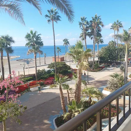 Frente A La Playa Piso 2 Apartment *